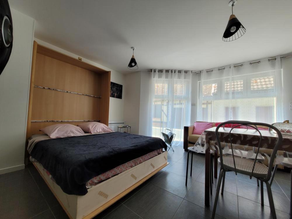Appartement Salbris- Parking Gratuit Buitenkant foto