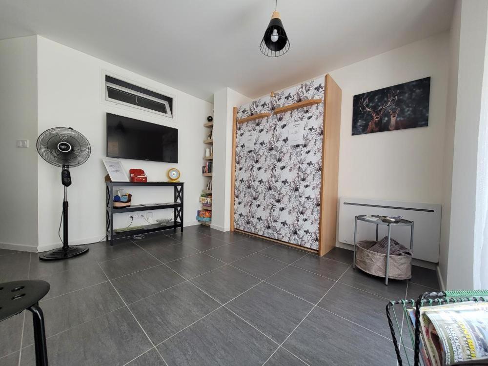 Appartement Salbris- Parking Gratuit Buitenkant foto