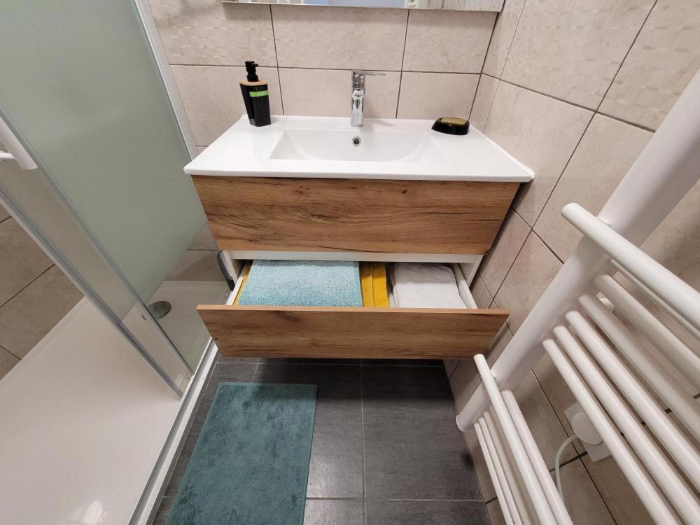 Appartement Salbris- Parking Gratuit Buitenkant foto